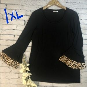 NIB PlusBoutique Black Blouse w/Animal Print Cuffs